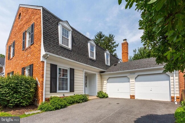 Building Photo - 10239 Gainsborough Rd