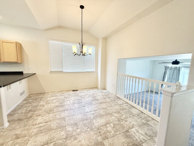 Building Photo - 3442 Curlew Dr