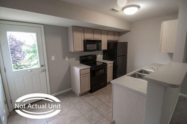 Building Photo - 4015 Snowy Owl Dr
