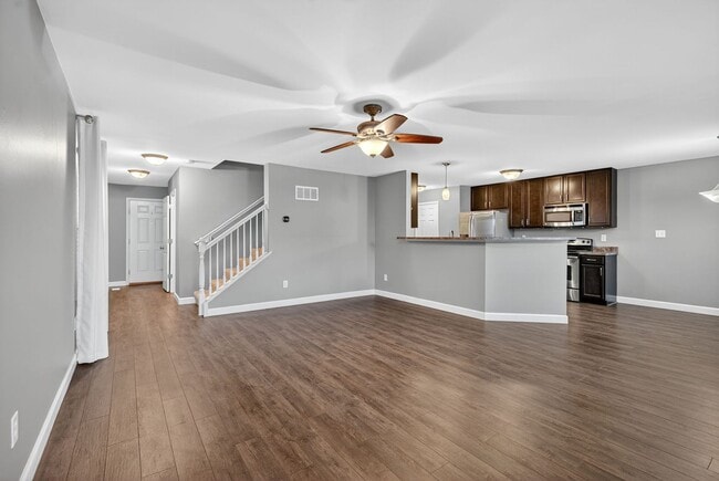 Building Photo - Charming 4-Bedroom Home in Springhurst Com...