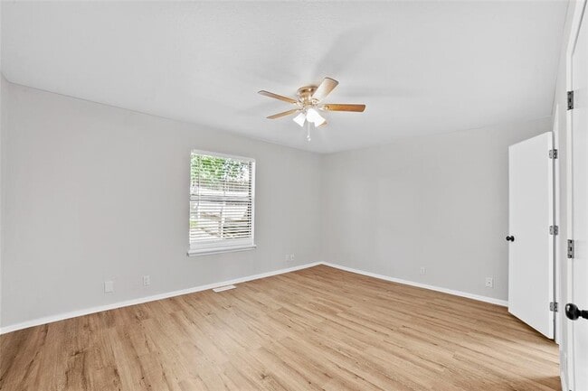 Building Photo - 7008 S 78th E Ave
