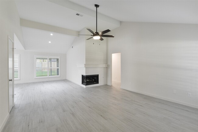 Building Photo - 2610 Sherwood Hollow Ln
