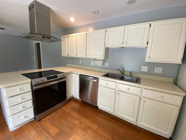 Building Photo - Coming Soon!!! Beautiful, Picture Perfect ...