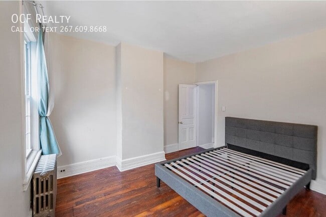 Building Photo - 833 N Newkirk St