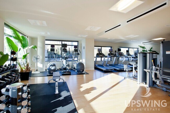 Building Photo - Beautiful 1 Bedroom/1 Bathroom Condo at The 88