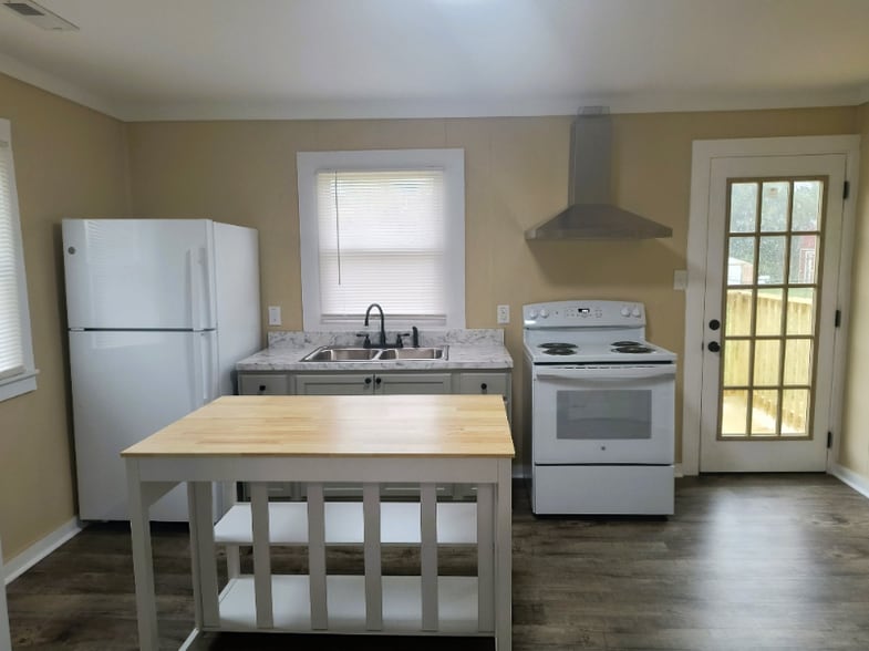 Building Photo - 916 Finley Beech Rd