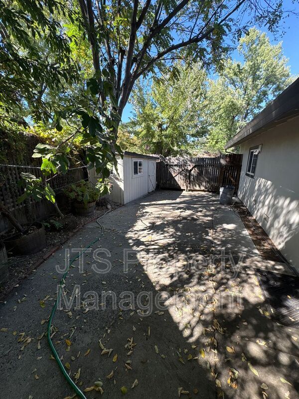 Building Photo - 6116 Mauer Ave