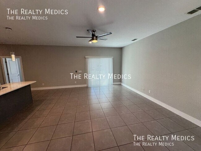 Building Photo - 310 Drum Ct