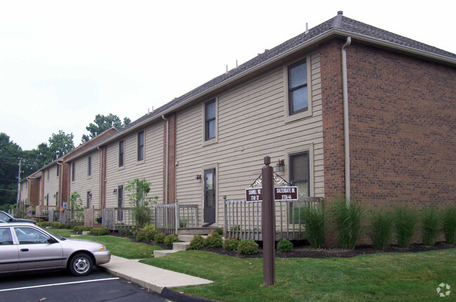 Building Photo - Olde Sawmill Townhomes