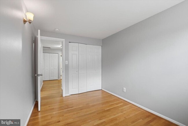 Building Photo - 5024 8th Rd S