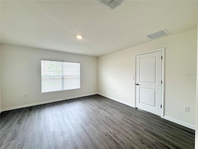 Building Photo - 36015 Sunflower Hl Dr