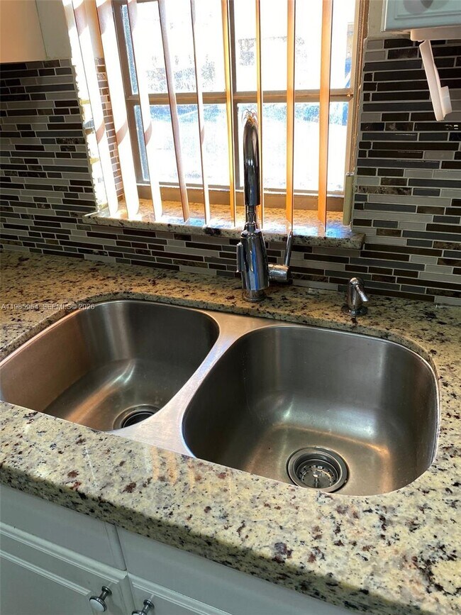 Building Photo - 11789 SW 18th St