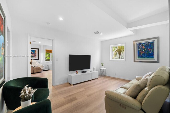 Building Photo - 6850 Sunrise Terrace