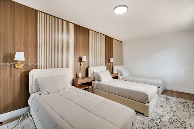 Building Photo - 7051 Tyler St