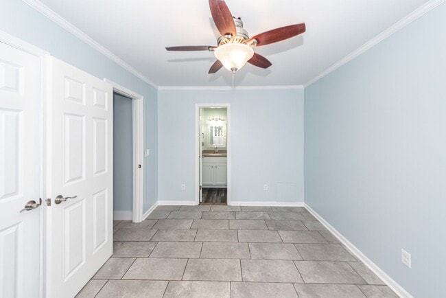 Building Photo - 2 Bedroom, 2 Bathroom Condo in Woodscape - Mt Pleasant