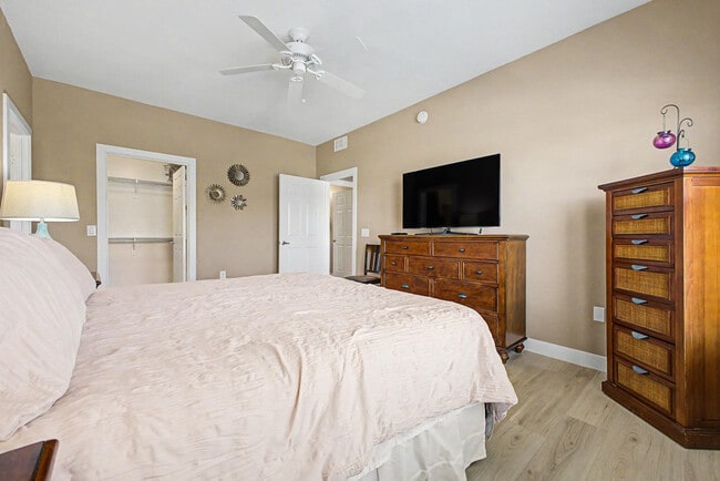 Building Photo - 16800 E El Lago Blvd