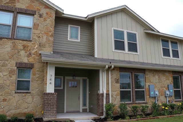 Building Photo - 744 Westfield Blvd