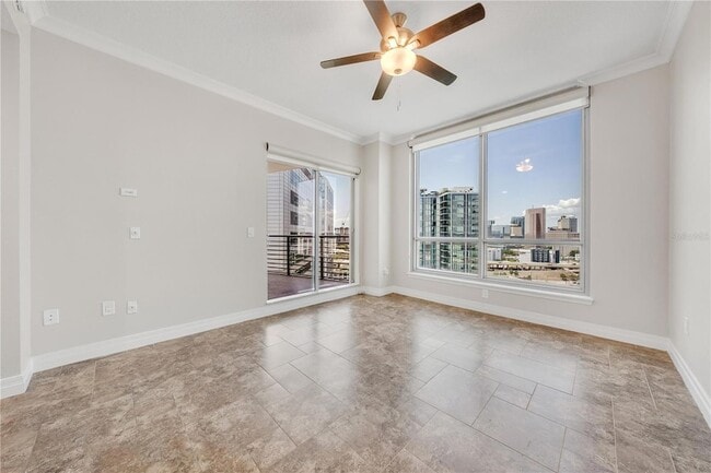 Building Photo - 449 S 12th St