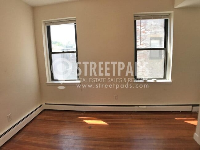 Building Photo - 1 bedroom in Boston MA 02134