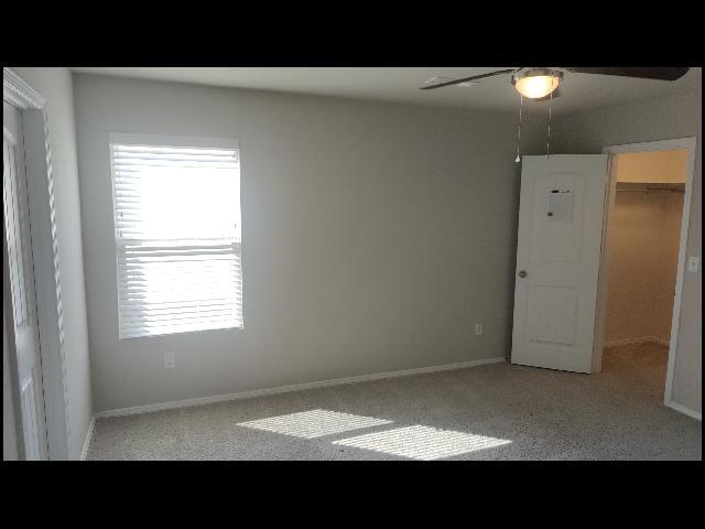 Building Photo - 10413 Lori Kaye Dr