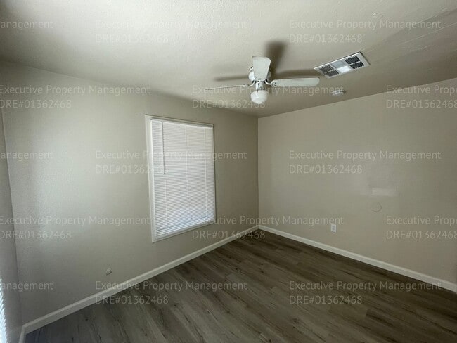 Building Photo - 709 Francis St