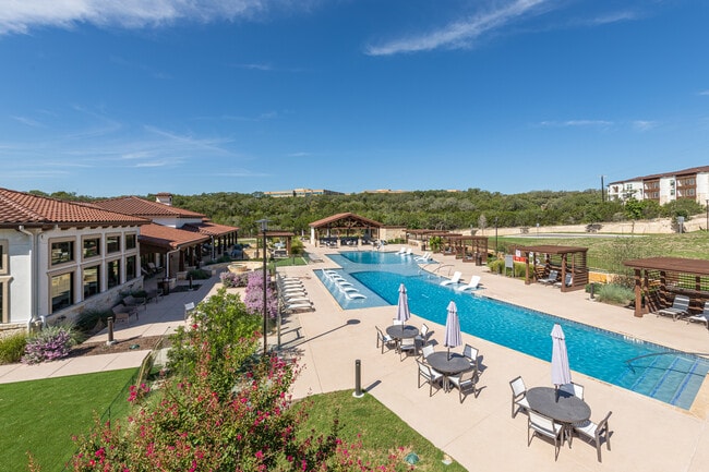 Building Photo - Tacara at Stone Oak