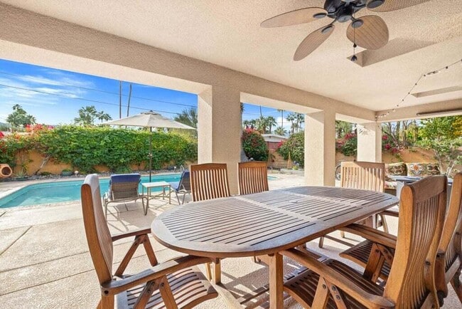 Building Photo - 74681 Peppertree Dr