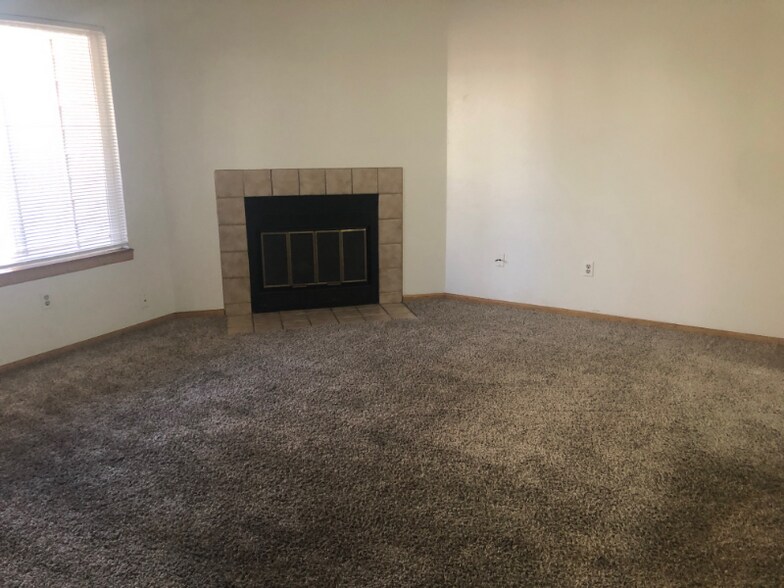 Building Photo - 4357 Hunting Meadows Cir