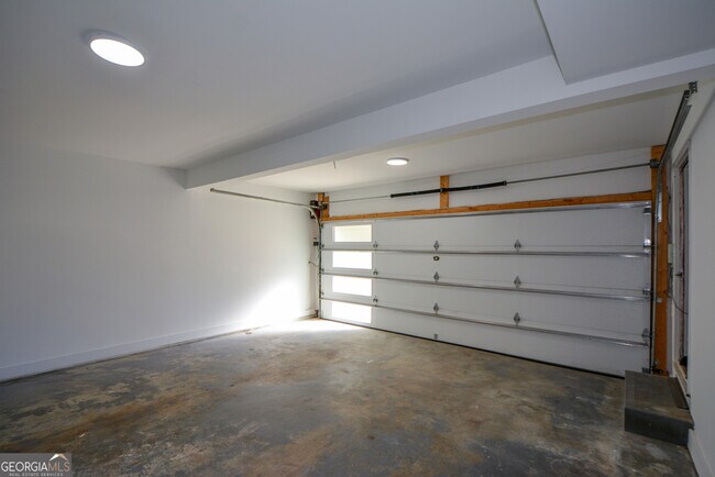 Building Photo - 2704 Margaret Mitchell Dr NW