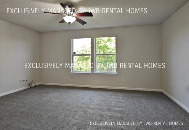 Building Photo - 2394 Sunset Bluff Dr