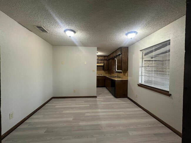 Building Photo - 4512 Misty Valley W