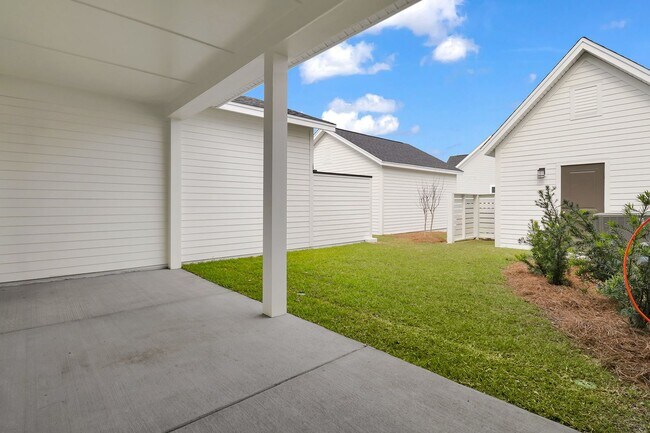 Building Photo - Luxury Townhome in Midtown Nexton