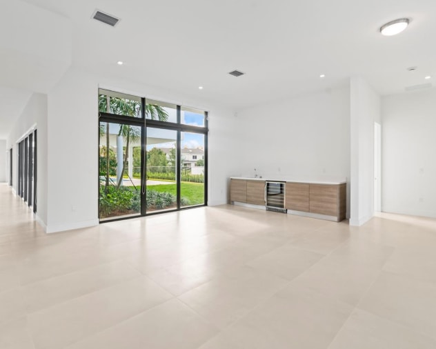 Building Photo - 16680 Botaniko Dr N