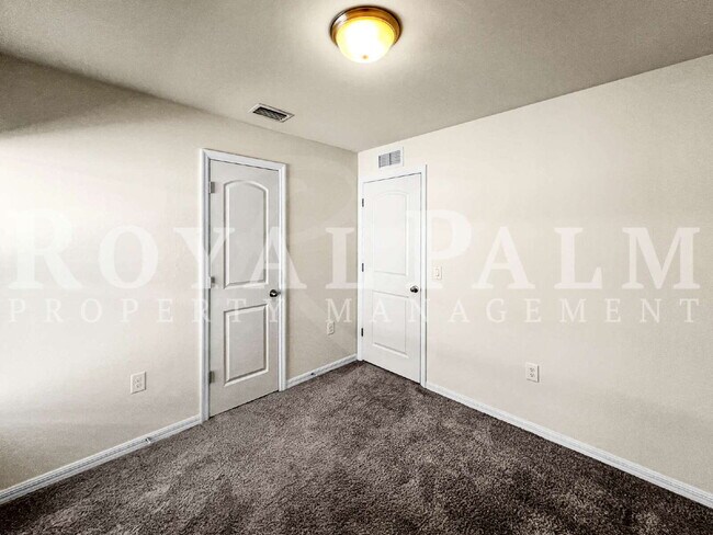 Building Photo - 3BR/2BA Duplex in Vistanna Villas | Garage + Resort Pool!