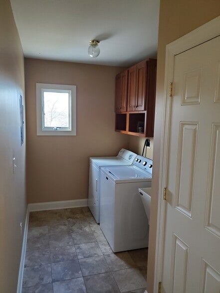 Laundry - 341 Old York Rd