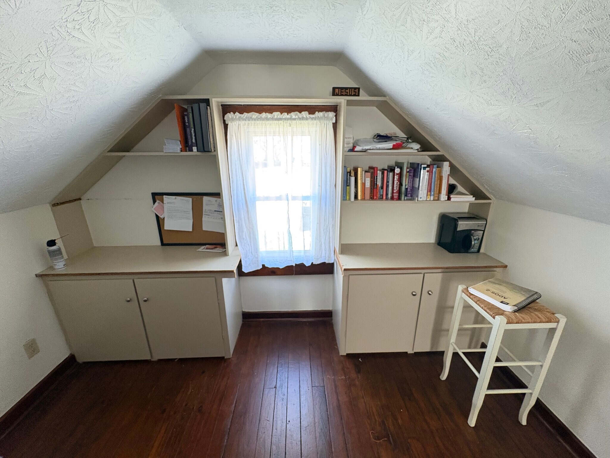 Building Photo - 211 27th St SE