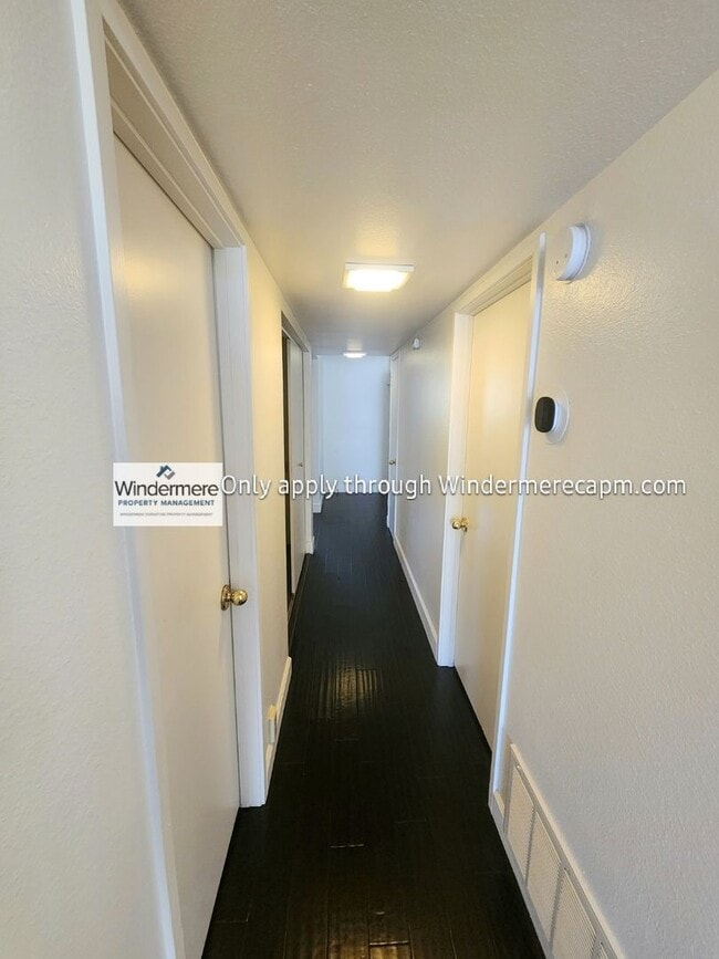 Building Photo - Halfplex Gem at River College Square- Available Now!