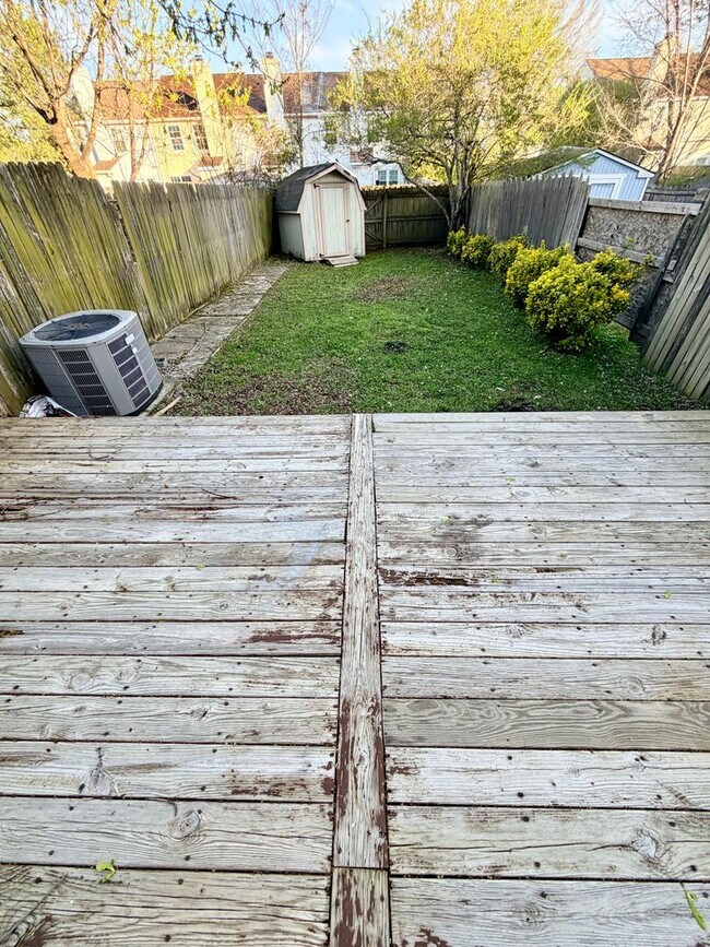 Building Photo - KEMPSVILLE LAKE