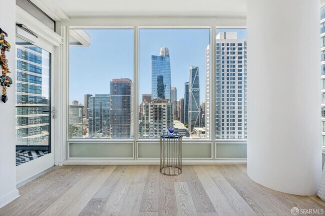 Building Photo - 425 1st St