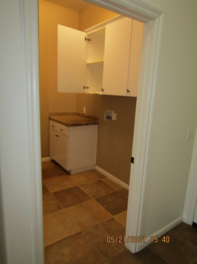 Building Photo - Centrally Located Single Story Home in Traditions