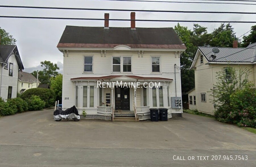 Building Photo - 232 Center St