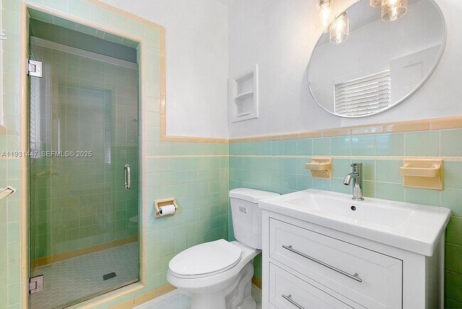 Building Photo - 6820 Granada Blvd