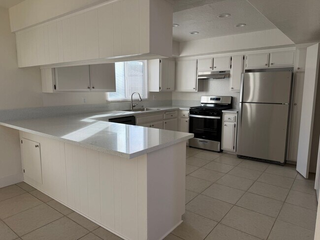 Building Photo - 150-152 S. Harwood Street