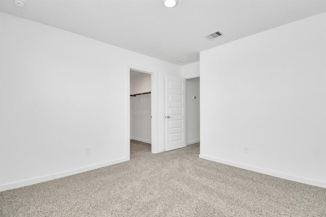 Building Photo - 3843 Pierce Pl Ln