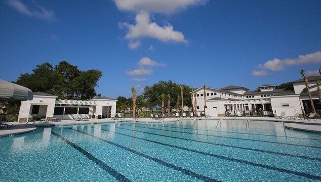 Building Photo - Beautiful Oyster Point Townhome - Mt. Pleasant