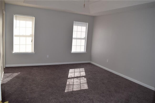 Building Photo - 4365 White Pines Ct