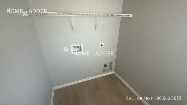 Building Photo - 6642 E Haven Ave