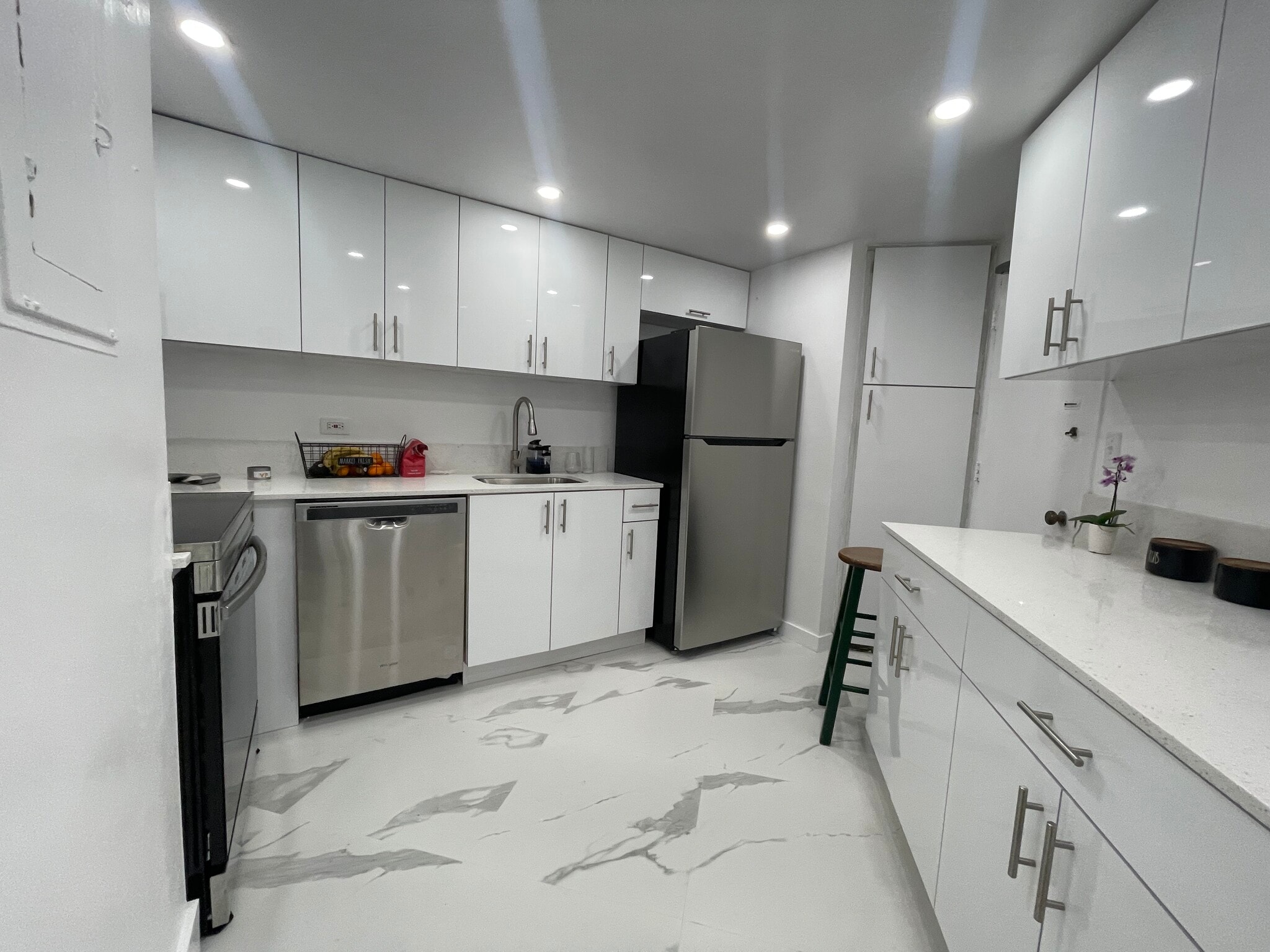 Building Photo - 999 Brickell Bay Dr