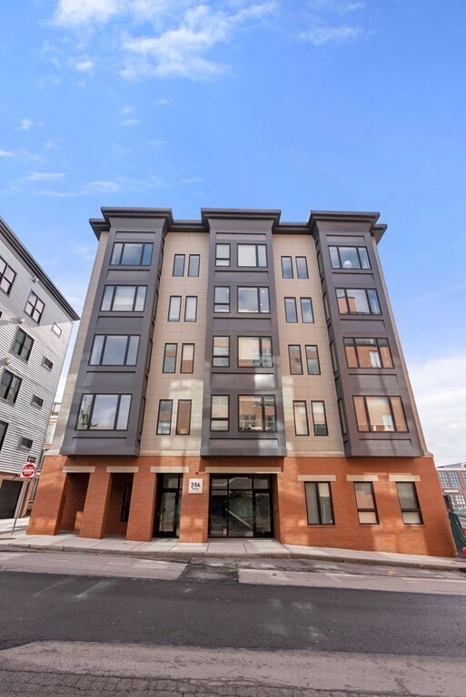Building Photo - 39 A St