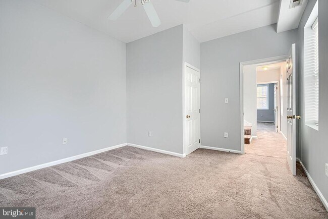 Building Photo - 1650 S Charles St